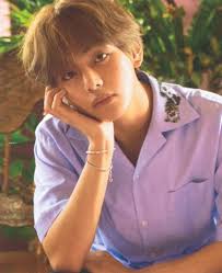 (l zu r) taehyung/v, suga und jin von der südkoreanischen boyband bts wechseln sich ab und sprechen auf der sdg moment veranstaltung im . Atoz V On Twitter Photoshoot Bts Bts Love Yourself Bts Concept Photo