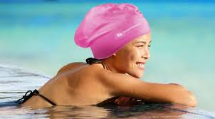 Swimma caps is a new swim cap brand for dreads, braids, weaves and afros. 6 Best Extra Large Swim Cap 2021 For Dreadlocks Braids Afros Long Hair That Sister
