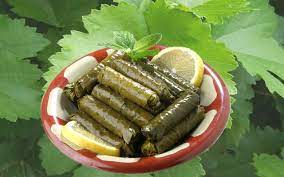 ورق عنب محشي ورق عنب أو يبرق أو دولمة أو ورق دوالي كل هذه الأسماء تعود لنفس الأكلة حيث تعود أصل هذه الأكلة الى أصول تركية food sweet savory cooking recipes
