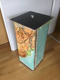 Diy Behalter Fur Den Gelben Sack Zum Sammeln Von Plastikmull Passenden Karton Zurechtgeschnitten Und Gelber Sack Aufbewahrung Selbstgemacht Mobel Verschonern