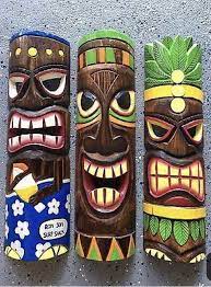 Totem pole, carved and painted log, mounted vertically, constructed by the native americans of the northwest coast of the united states and canada. Pin On Tablas