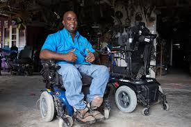 Maybe you would like to learn more about one of these? En Fauteuil Roulant A Travers Kingston