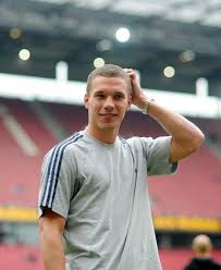 Eine von ihnen reagierte daraufhin und kritisierte den weltmeister. Lukas Podolski Official Fan Page Home Facebook