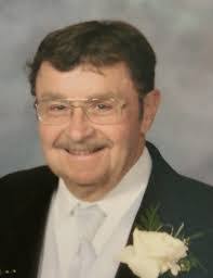 Robert Mary's Instagram, Twitter & Facebook