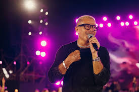 Image result for tbn:ThJbLJ9iWaHS_M::www.amrdiab.net/wallpapers/AmrDiab_Net_Kammel%2520(6).jpg