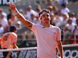 Tênis: brasileiro faz história e vence número 2 do mundo em Roland Garros - Superesportes