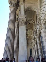 Cândva am intrat prin faţă, altădată prin spate, unde este muzeul naţional de artă contemporană, alteori prin lateral. Pont De Weekend VizitÄƒ La Palatul Parlamentului Logout Ro