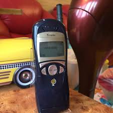 Flip phones - Mitsubishi Trium Geo MT ...