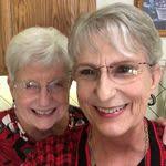 Shari Riddle's Instagram, Twitter & Facebook