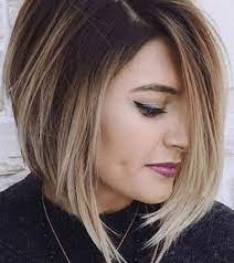 Sebelumnya ia selalu tampil dengan rambut panjang dan lipstik merah tebal yang terlihat membosankan. Model Rambut Pendek Terbaru