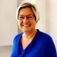 2000+ "Sandra Mann" profiles