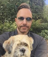 Don't Blame It On The Sunshine ! : Stone, Hamilton: Amazon.com.au: Books