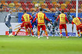 The comparison includes the following odds: Jagiellonia Bialystok Lechia Gdansk Tv Na Zywo Transmisja Gdzie Ogladac Jagiellonia Lechia Stream Online Live Jagiellonia Lechia W Tv Na Jakim Programie 28 06 2020 Super Express