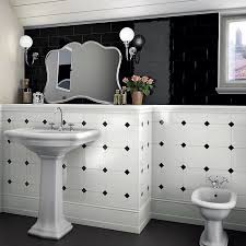 La boiserie in ceramica, particolarmente adatta a essere collocata in bagno, ricrea gli stessi effetti del legno a fronte però di una superficie più lucida e liscia. Ceramiche Grazia Vintage Ceramica Monoporosa Per Rivestimenti Interni
