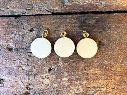 Als nächstes bauen wir das holzgerüst. Diy Choker Kette Mit Metall Holz Glas Hand Im Gluck