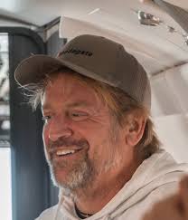 KEYNOTE SPEAKER TOM PETRIE Chairman Petrie Partners