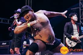 7 Hilarious And Inexpensive Halloween Costumes Go Globe