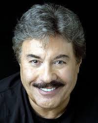 Elaine Orlando's Instagram, Twitter & Facebook