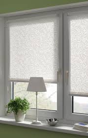 Interior Roller Blinds With Beautiful Floral Decor Who The Floral Style To The Fe Fmkitchen Cf In 2020 Fenster Rollos Innen Fensterrollos Rollo