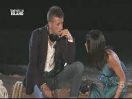Nella seconda puntata di temptation island 2021 abbiamo assistito già ad un primo falò di confronto tra la coppia valentina e tommaso.falò richiesto da valentina dopo aver visto ben 4 video di. Oronzo E Valentina Di Temptation Island Sono Tornati Insieme Tutte Le Prove