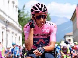 Giro de Italia Egan Bernal, el colombiano que más días ha vestido la Maglia  Rosa del Giro : Egan Bernal, el colombiano que más días ha vestido la  Maglia Rosa del Giro