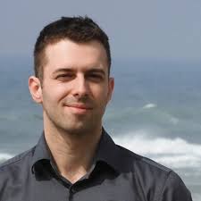 How to approach quantification of cytoplasmic immunofluorescent signal in  adipocytes?