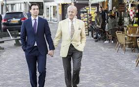 Maar ik heb me voldoende georiënteerd en ik weet nu: Theo Hiddema Heft Frysk Volkslied Aan Leeuwarder Courant