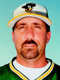 Musketeers drop Marmonte League baseball game to Agoura