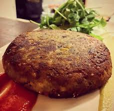 Le ricette di gnam box. Burger Vegano Di Melanzane Bulgur E Ceci Su Salsa Di Pomodoro Ciliegino E Crema Di Zucchine Con Foto Di La Societa Dei Carbonari Torino Tripadvisor