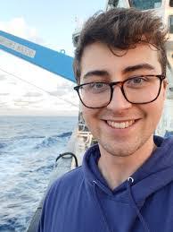 Daniel Killam's Instagram, Twitter & Facebook