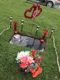 Grave decoration ideas awesome grave design ive ways to. Valentine S Decorations Feb 10 2017 Cemetery Decorations Grave Decorations Cemetery Flowers