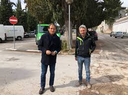 Roberto mancini insegna filosofia all'università di macerata, è editorialista di altreconomia, collabora con diverse riviste, associazioni e comunità. Jesi Sopresa Nel Cantiere Del Cimitero Si Presenta Roberto Mancini