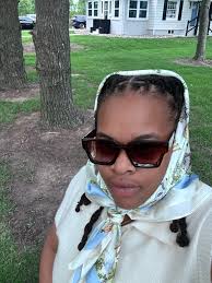 Living in Nashville TN, I'm 27, looking for great friendships and great  fun! Let's connect!