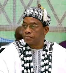 Na which tribe des sef 🤔 maybe na......? r nor call name oo 😁