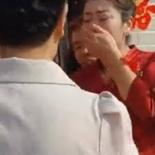 26 disember 2017 waktu siaran : Persis Kisah Drama Wanita Terkejut Pengantin Rupanya Anak Kandung Yang Hilang 20 Tahun Lalu