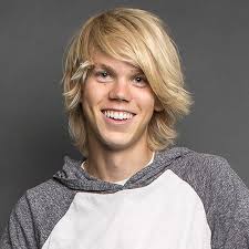 Violet Pena (eyelikepurple)