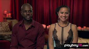 Curious ebony couple join to a private swinger club - XVIDEOS.COM