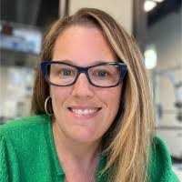 Kathryn Dee's Instagram, Twitter & Facebook