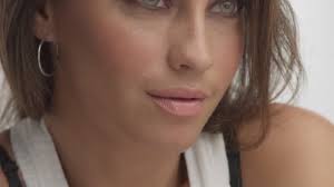 Argentine Woman With Light Blue Green Eyes In Studio Stock Video C Kazzakova 219043202 L'argentine est devenue le 30 décembre 2020 l'une des rares nations d'amérique du sud à autoriser l'avortement, après l'adoption par le congrès d'une loi, qui a profondément divisé l'opinion publique.