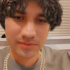 Patrick Bueno (@paddybeaz) • Instagram photos and videos