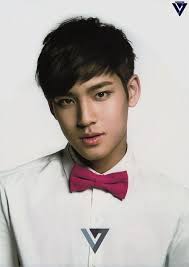 Seventeen 17 Carat Photo Cards White Version Mingyu 3 This Hot Child Omg Recoloured By Me Because The Or Mingyu Mingyu Seventeen Seventeen Album