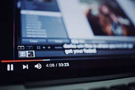 Deci, vei câștiga bani doar dacă cineva dă click pe reclamele din pot face bani postand videoclipuri? Cat Plateste Youtube Pentru Vizualizari