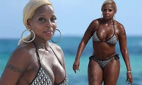 Mary J. Blige, 50, slips into tiny Dior bikini for beach day in Miami...  after announcing new album | Daily Mail Online