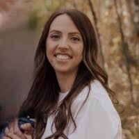 Amanda Kemp's Instagram, Twitter & Facebook