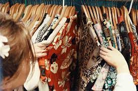 Ini semua didasari dari usaha jualan batik kami yang kami rintis dari modal nol alhamdulillah hingga menjadi. Serba Serbi Usaha Konveksi Baju Yang Perlu Diketahui Blog Bikin Co