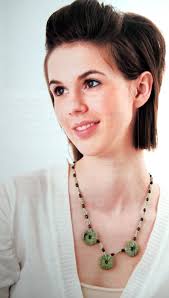 Bonbons à col perlé par Bendy Carter et Annie's Attic Crochet Jewelry  Pattern Booklet 2008