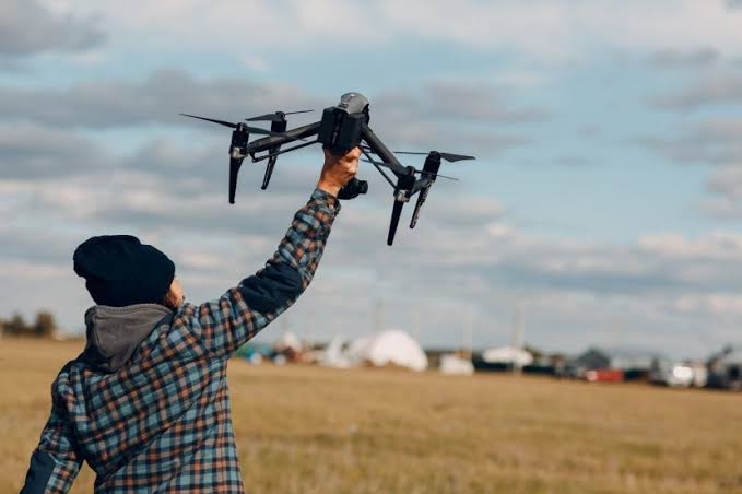 Cómo ser piloto de drones - Aviation Group