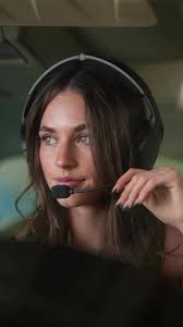 Gerçek Olamayacak Kadar Güzel... Havacılık [ 📸 avarobinson._ ]  #pilotcabincam #pilot #kadınpilot #güzel #model #havacılık #keşfet  #keşfetedüş #keşfetbeni #tiktok