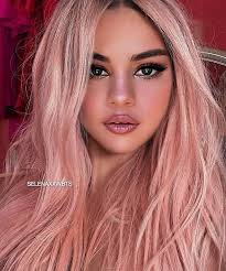 Kärel Viallinen Huerta adlı kullanıcının Selena Gómez panosundaki Pin