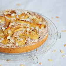 Une tarte traditionnelle avec des pommes, de la crème et beaucoup de gourmandise ! Tarte Normande D Eric Kayser Mes Petites Madeleines